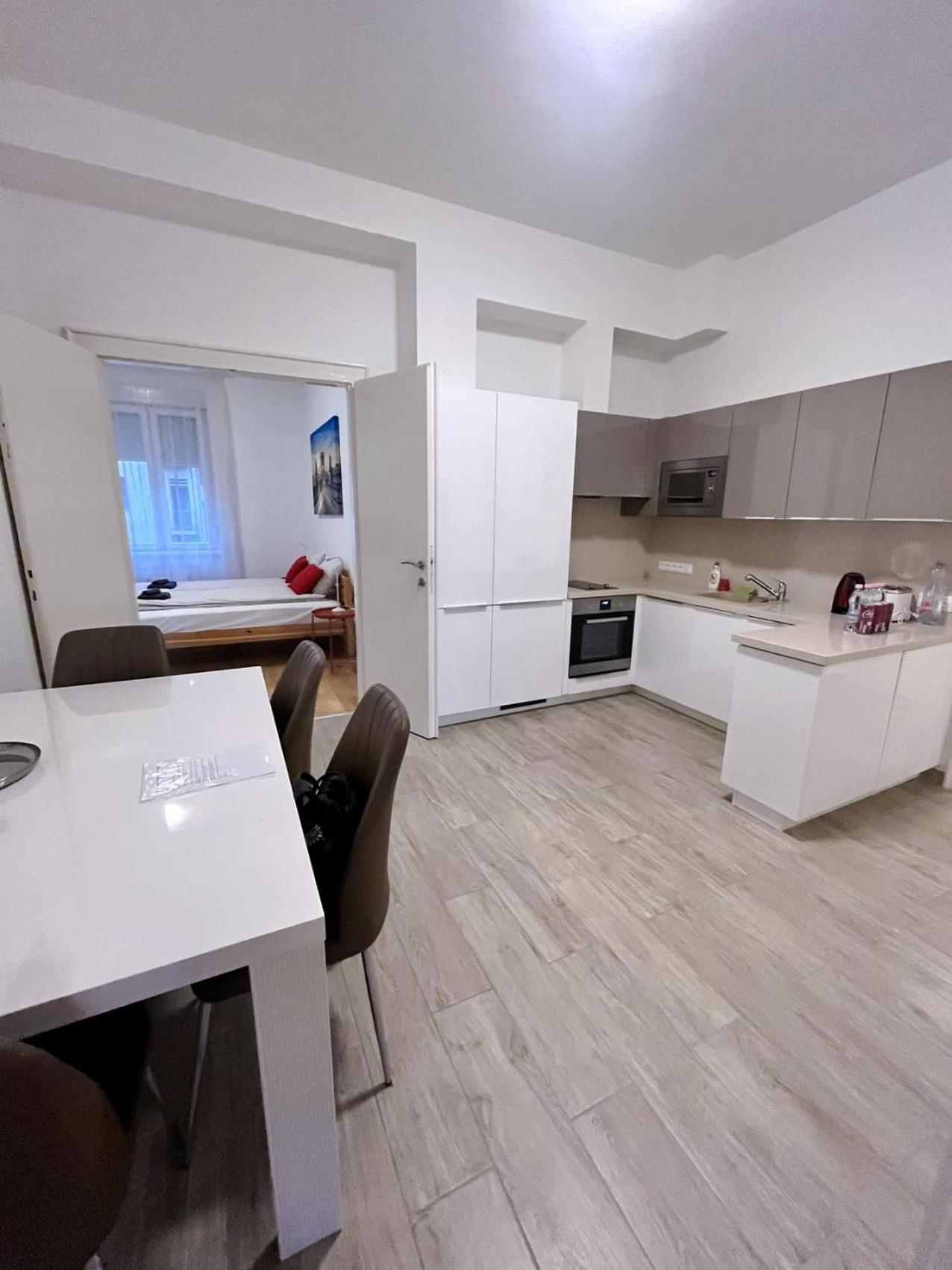 Boutique Family Apartment In The Heart Of City 布达佩斯 外观 照片